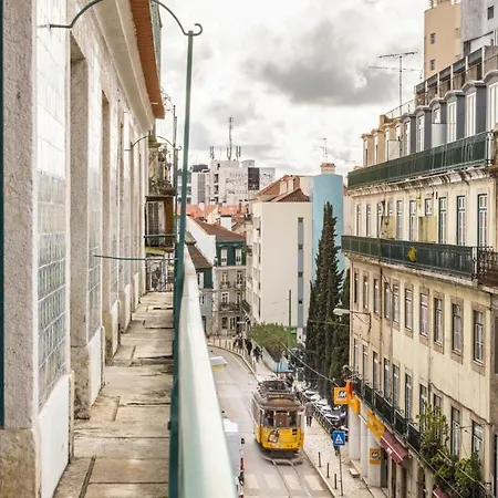 Plum Guide - Majestic Green Lissabon